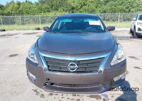 2015 Nissan Altima 2.5 S z USA, uszkodzony, nr VIN 1N4AL3AP9FN354741